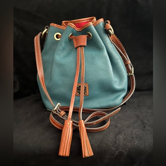 Vintage Dooney & Bourke EUC VintageKendall Bucket Bag Ivy Green